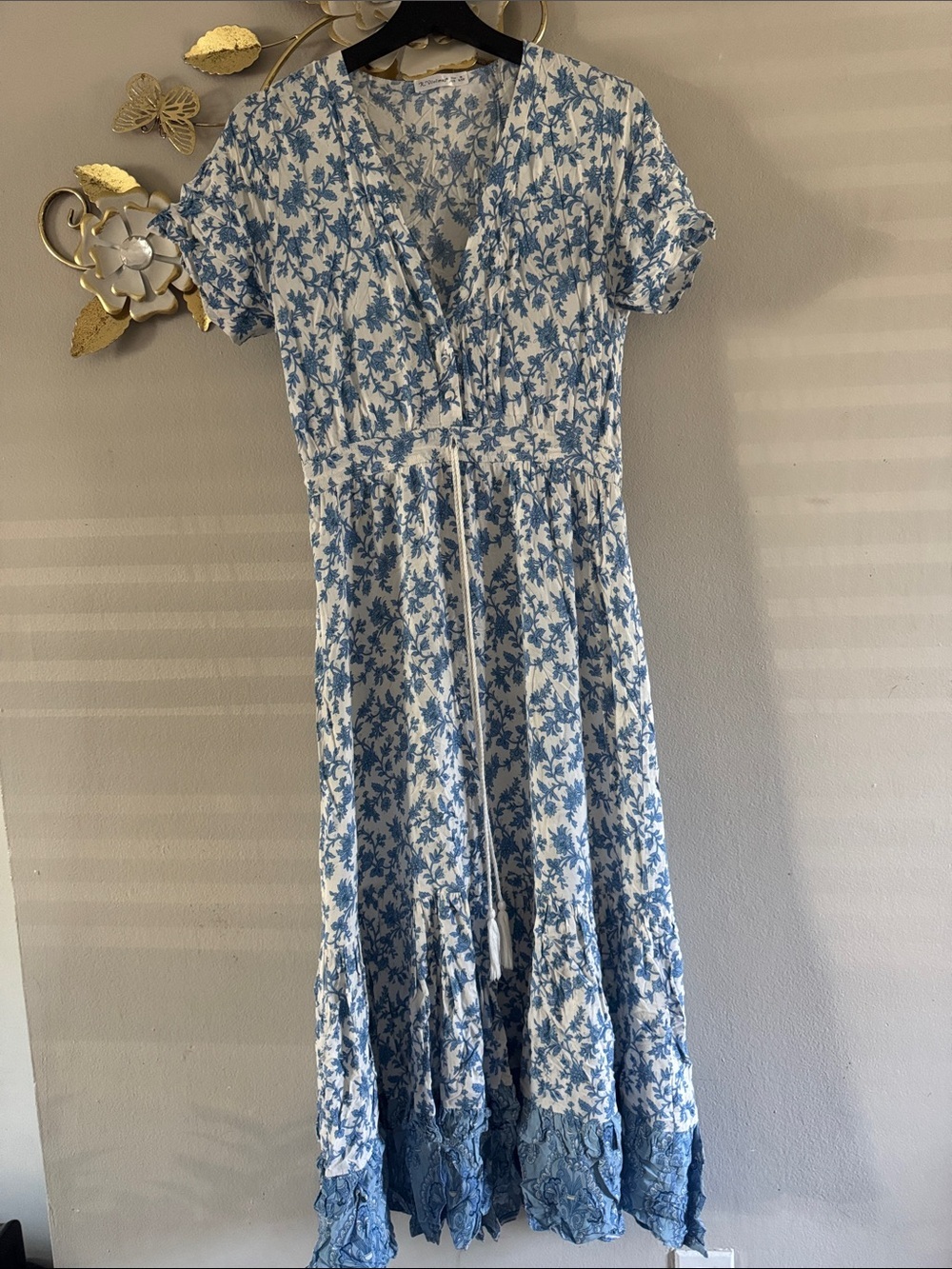Blue Floral Maxi Dress with V-Neck and Tie Waist